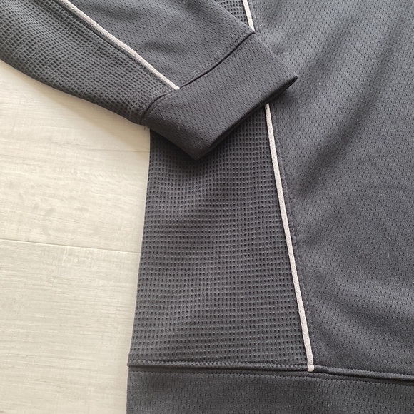 DryTech 1/4 zip - Picture 3 of 5